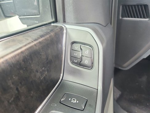 New 2025 Ford F250 Lariat w/ Black Appearance Package image 21