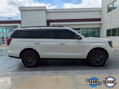 Used 2025 Ford Expedition Platinum w/ Stealth Performance Package image 3