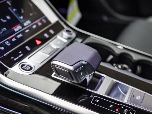 New 2025 Audi Q8 Prestige image 25