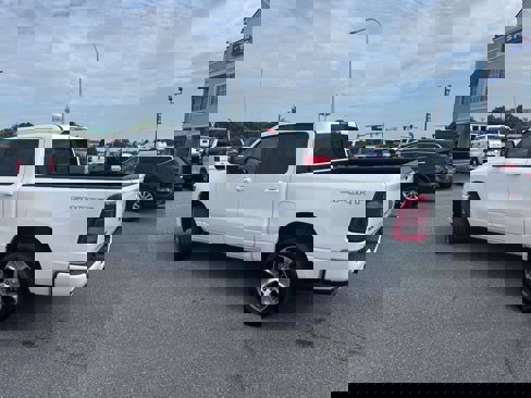 Used 2023 RAM 1500 Laramie image 9