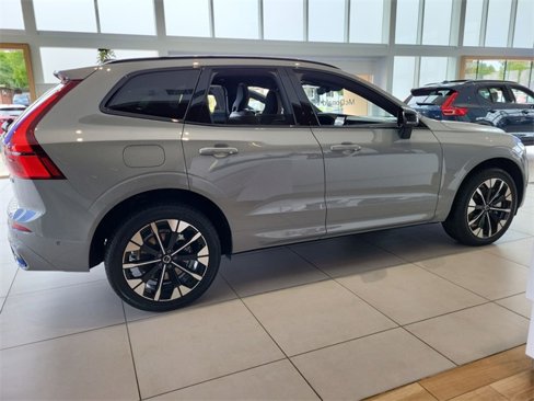 New 2026 Volvo XC60 T8 Plus w/ Climate Package PRO image 6
