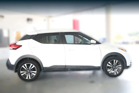 Used 2019 Nissan Kicks SV image 10