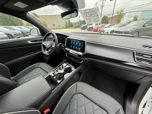 New 2025 Volkswagen Atlas Cross Sport SEL Premium R-Line image 25