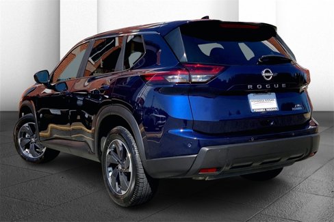Certified 2025 Nissan Rogue SV image 10