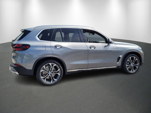 New 2026 BMW X5 xDrive50e image 7