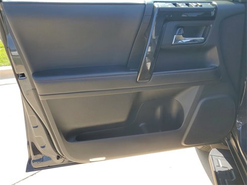 Used 2024 Toyota 4Runner TRD Off-Road Premium image 13