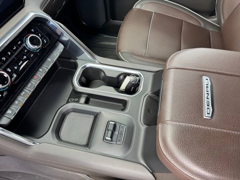 Used 2024 GMC Sierra 3500 Denali w/ Denali Reserve Package image 15