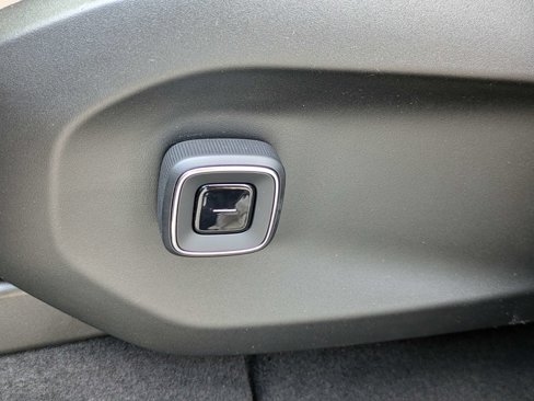 New 2025 Volvo EX90 Ultra image 19