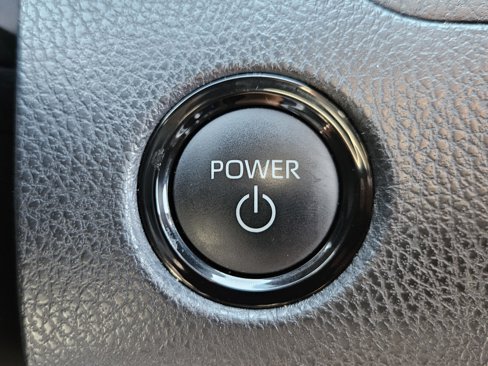 Used 2025 Toyota Camry SE image 39