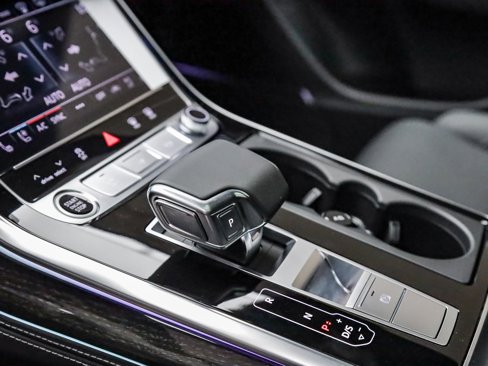 New 2025 Audi Q8 Prestige image 25