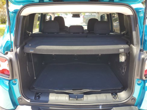 Used 2020 Jeep Renegade Altitude image 8