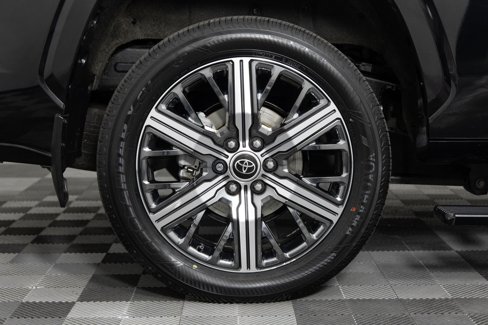 Used 2023 Toyota Sequoia Capstone image 41