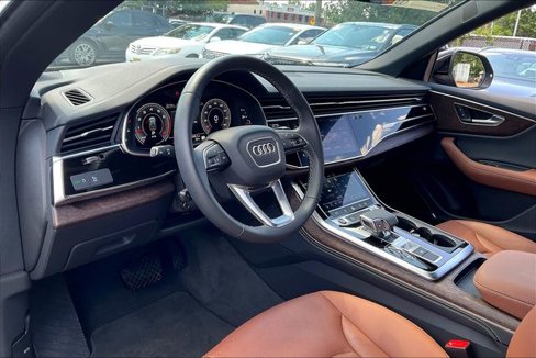 Certified 2025 Audi Q8 Premium Plus image 14