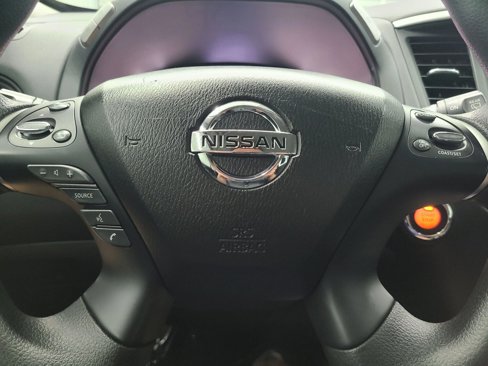 Used 2019 Nissan Pathfinder S image 25