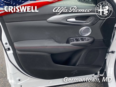 New 2025 Alfa Romeo Tonale Tributo Italiano image 15