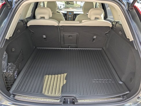New 2026 Volvo XC60 B5 Ultra w/ Protection Package Premier image 13