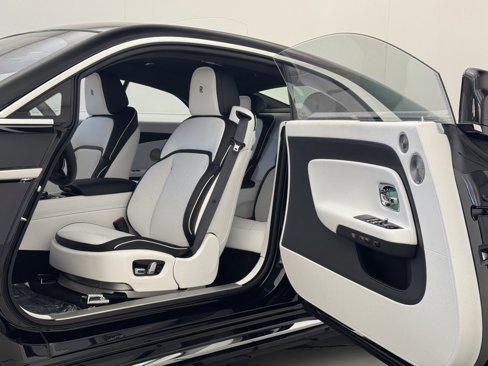 New 2026 Rolls-Royce Spectre image 5