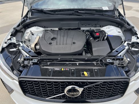 Used 2023 Volvo XC60 B5 Ultimate w/ Climate Package image 33