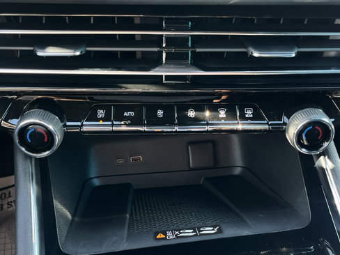 New 2026 Chevrolet Traverse LT image 23