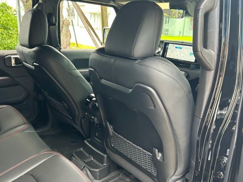New 2025 Jeep Wrangler Unlimited Rubicon image 35