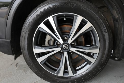 Used 2018 Nissan Rogue SL image 27