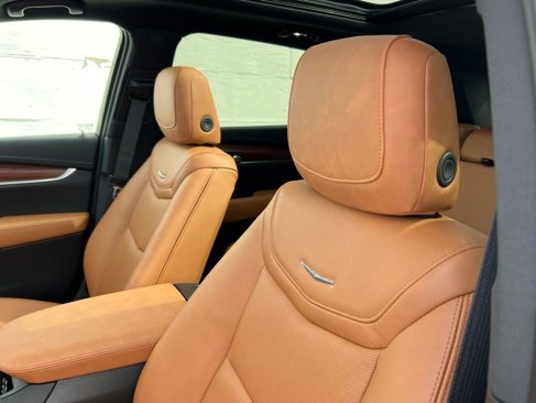 New 2025 Cadillac XT5 Premium Luxury w/ Technology Package image 9