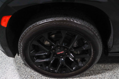 Used 2023 GMC Yukon Denali image 11