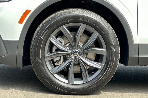 Used 2022 Volkswagen Tiguan SE image 27