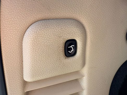 Used 2019 Jeep Grand Cherokee Limited w/ Trailer Tow Group IV image 38