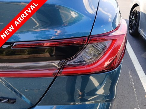 Used 2025 Toyota Camry XSE image 9