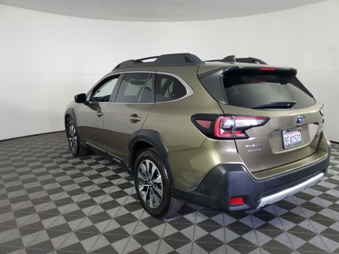 Used 2023 Subaru Outback Limited image 6