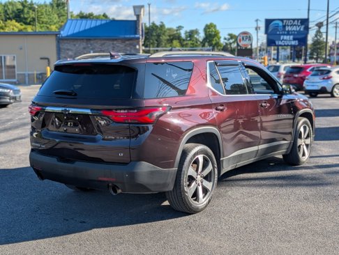 Used 2022 Chevrolet Traverse LT w/ LT Premium Package image 11