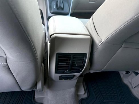 Used 2016 Ford Escape SE w/ Equipment Group 201A image 29