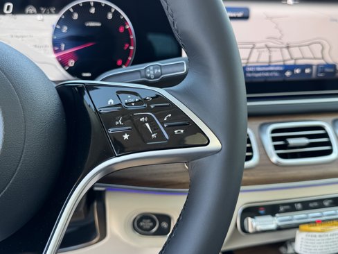 New 2026 Mercedes-Benz GLS 450 4MATIC image 23