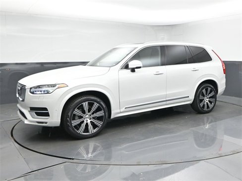 Used 2024 Volvo XC90 B6 Plus w/ Protection Package image 4