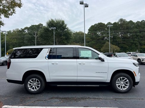 New 2026 Chevrolet Suburban LT image 4