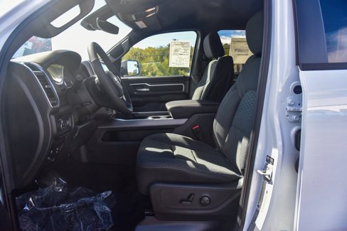 New 2026 RAM 1500 4x4 Crew Cab image 12