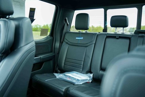 Used 2025 Ford F450 Platinum w/ FX4 Off-Road Package image 50