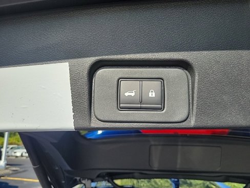 New 2026 Nissan Rogue SV image 10