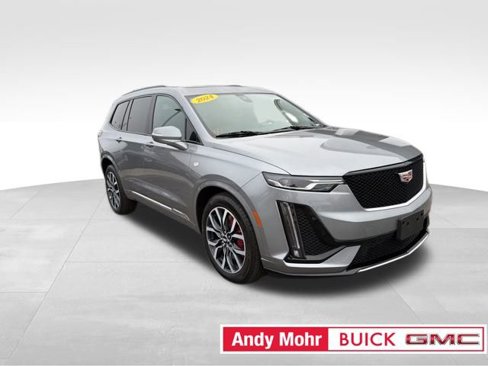 Used 2024 Cadillac XT6 Sport image 16