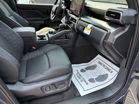 New 2025 Toyota 4Runner TRD Off-Road Premium image 17