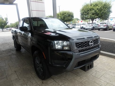 Certified 2025 Nissan Frontier SV image 3