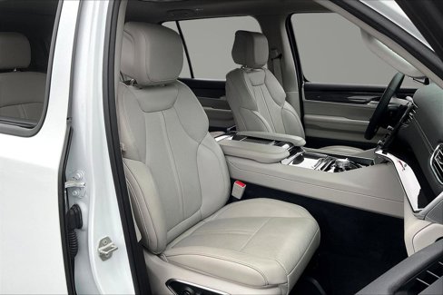 Used 2024 Jeep Wagoneer L 4WD w/ Premium Group I image 7