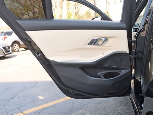 Used 2020 BMW 330i xDrive Sedan w/ Convenience Package image 35