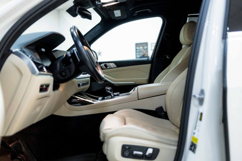 Used 2021 BMW X7 xDrive40i w/ Premium Package image 45