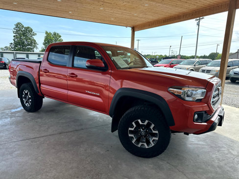 Used 2017 Toyota Tacoma TRD Off-Road image 28