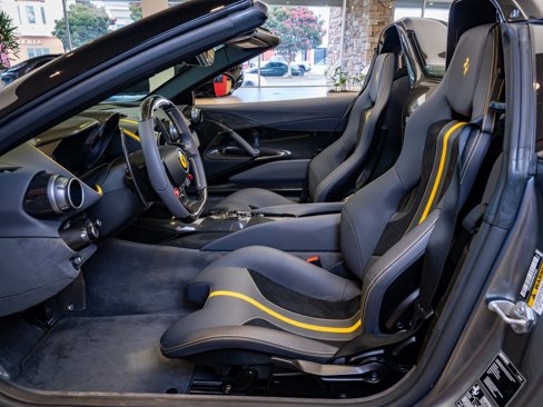 Used 2023 Ferrari 812 Competizione A image 10