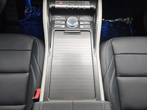 New 2025 Lincoln Nautilus Premier w/ Equipment Group 102A image 19