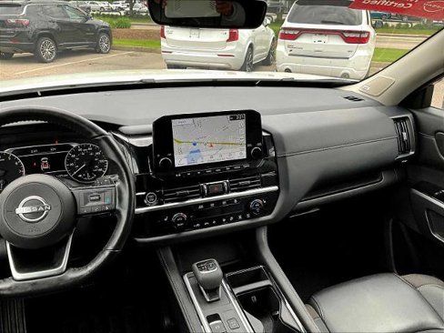 Certified 2024 Nissan Pathfinder SL w/ SL Premium Package image 19