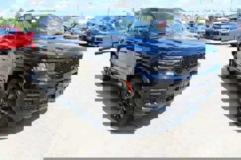 New 2025 Jeep Grand Cherokee L Limited image 5